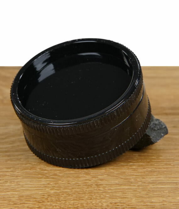 Acryl Grinder in Schwarz mit 57mm Durchmesser bestehend aus 2 Teilen