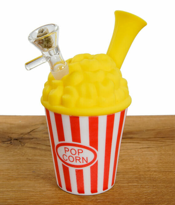 Silikonbong aus den USA im Popcorn-Becher Style