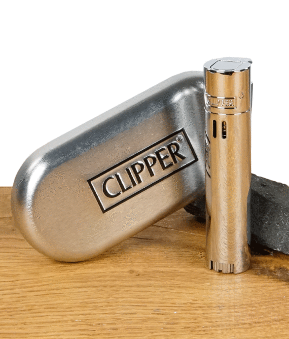 Silbener Clipper aus Metall
