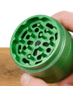 black-leaf-lotus-grinder-gruen-2.gif