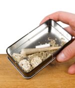 raw-black-tin-metalldose-mit-inhalt.jpg