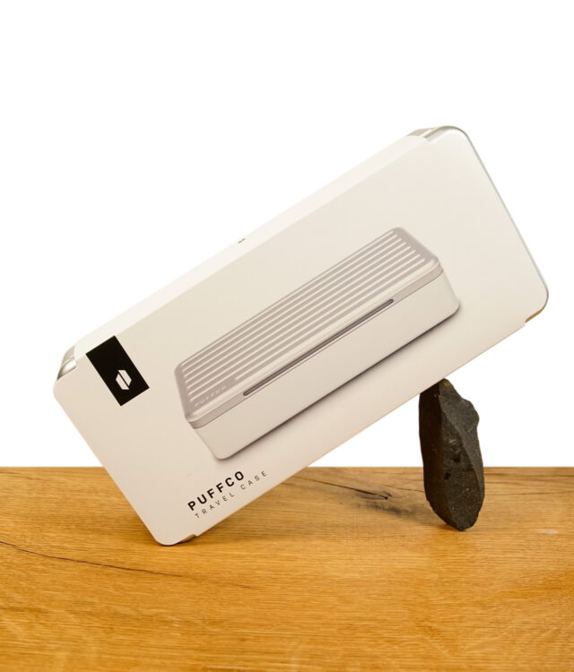 Puffco Travel Case in Verpackung