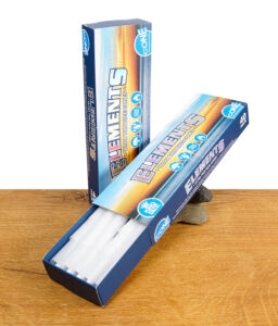 Zwei Packungen Elements Ultra Thin Rice Cones – eine geöffnet mit herausragenden Cones
