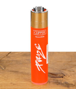 clipper-feuerzeug-purize-translucent-rot.jpg
