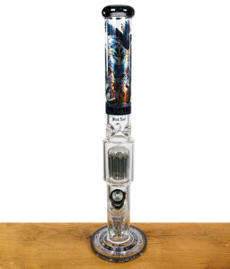Komplettansicht der Black Leaf Kofferbong Valhalla mit mehrfarbigem Wikinger-Print und großem Perkolator