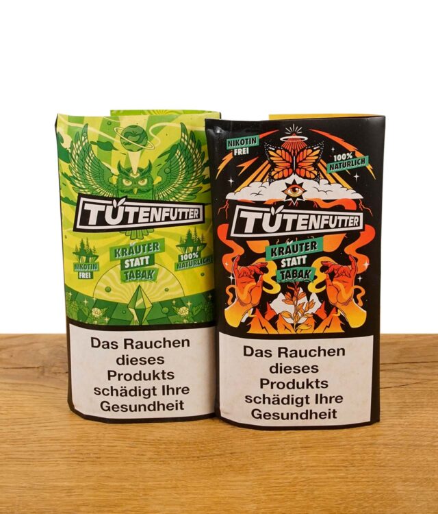 Tütenfutter Green und Original stehend auf Holz präsentiert