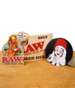 RAW Sticker mit brennendem Joint im Querformat im Comic-Stil