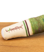 Detailaufnahme des unteren Endes vom Weedlez Hundespielzeug mit sichtbarem Logo und Filterdesign