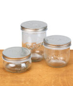 RAW Einmachgläser "Mason Jar" im 3er Set auf Holz
