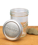 Geöffnetes großes Glas der RAW Mason Glass Jar Serie