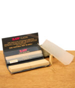 raw-black-connoisseur-papers-ein-ein-viertel-size-mit-tips-2.jpg
