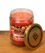 Deckel ist an Duftkerze Spiced Cider angelehnt. Smoke Odor Eliminator Logo aufgedruckt