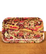 RAW Rolling Tray mit gemischten Produkten Motiv, auf einem Holzbrett