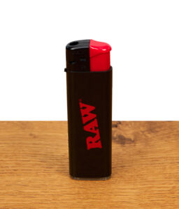 Elektrofeuerzeug von RAW in schwarz mit rotem Logo