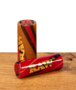 Makro-Ansicht der RAW Whirlwind Glastips mit Fokus auf die präzise gebohrten Luftkanäle an der Spitze und das goldene RAW-Branding.