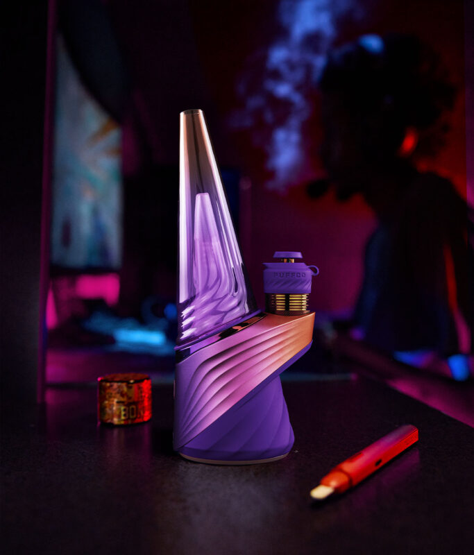 puffco-peak-pro-plasma-edition-4.jpg
