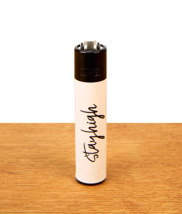 Clipper Feuerzeug in weiss mit stayhigh Logo
