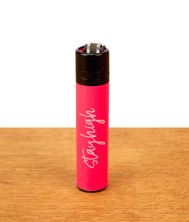 Clipper Feuerzeug in pink mit stayhigh Schreibschriftzug